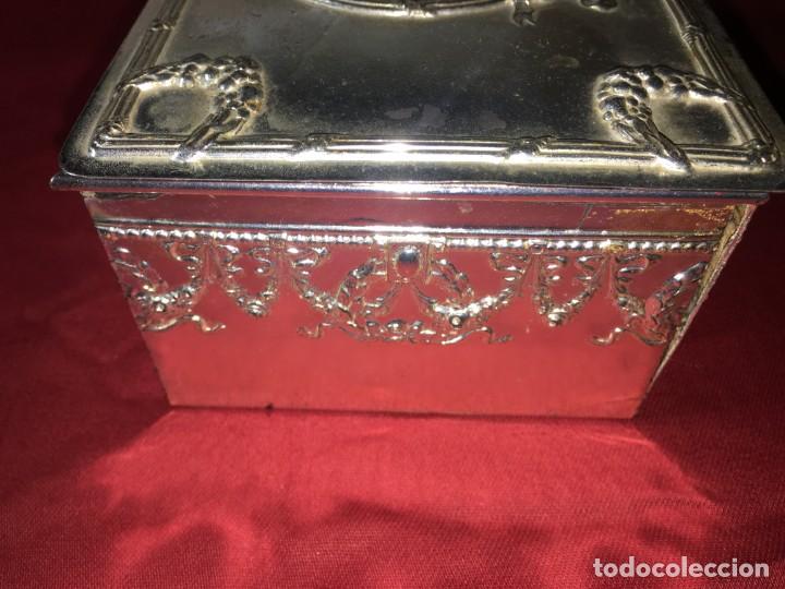 Antig&uuml;edades: ANTIGUA CAJA DE PUBLICIDAD - Foto 4