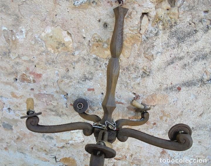 Antig&uuml;edades: L&Aacute;MPARA DE TECHO ART DEC&Oacute; MADERA LABRADA - ELECTRIFICADA - Foto 4