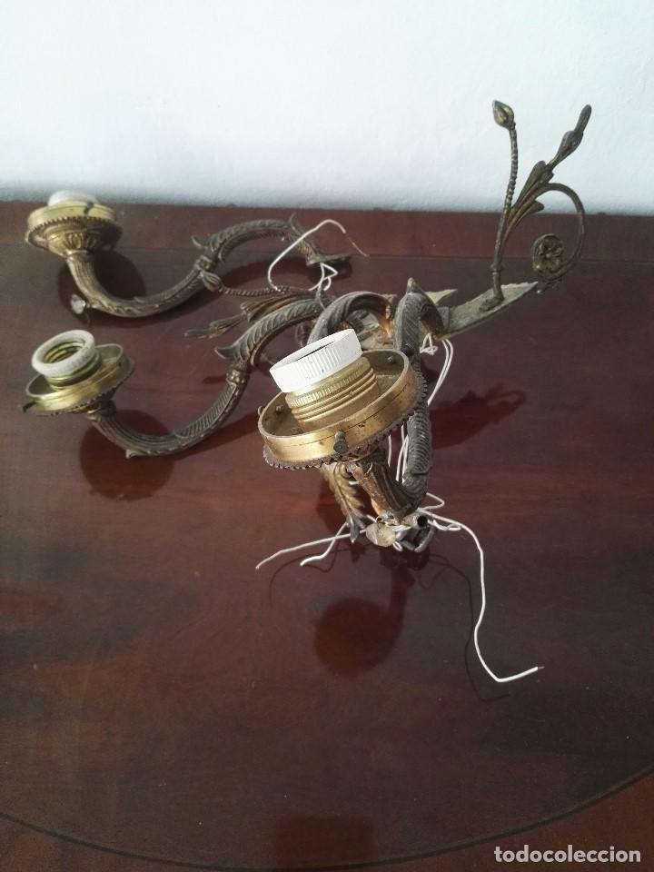 Antig&uuml;edades: Restos de l&aacute;mpara de bronce antigua - Foto 1