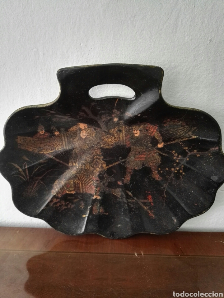 Antig&uuml;edades: Bandeja de madera Lacada con forma de concha. China - Foto 7