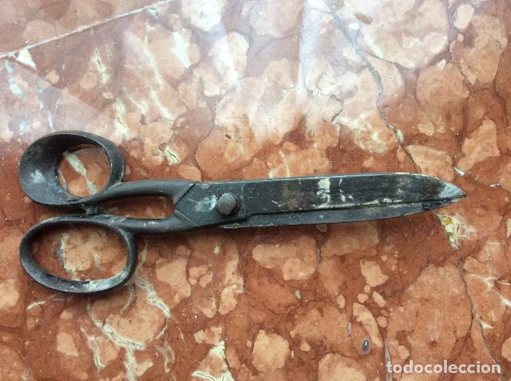 Antig&uuml;edades: Tijeras antiguas 20,5cm - Foto 1