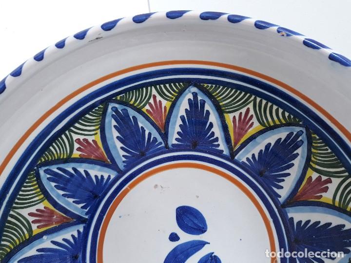 Antig&uuml;edades: Plato fuente de cer&aacute;mica - Foto 2