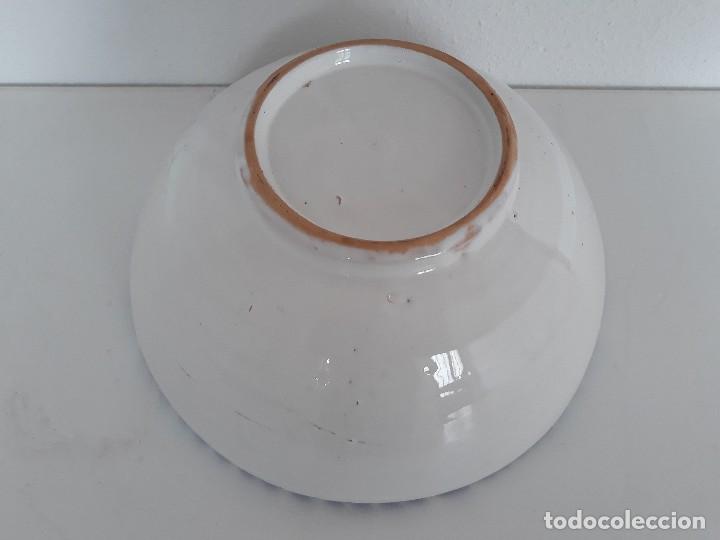 Antig&uuml;edades: Plato fuente de cer&aacute;mica - Foto 4
