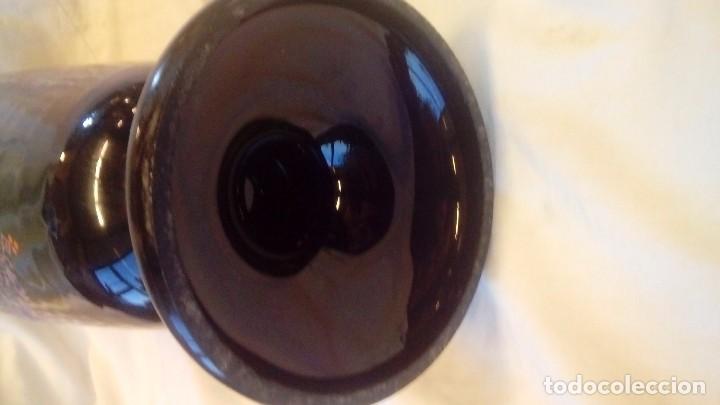 Antig&uuml;edades: Florero de opalina negro isabelino - Foto 4