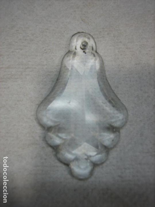 Antig&uuml;edades: Antigua l&aacute;grima en cristal tallado de lampara de cristal antigua