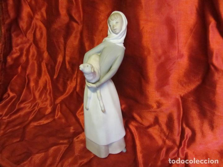 Antig&uuml;edades: LLADRO, NI&Ntilde;A CON OVEJA - Foto 1