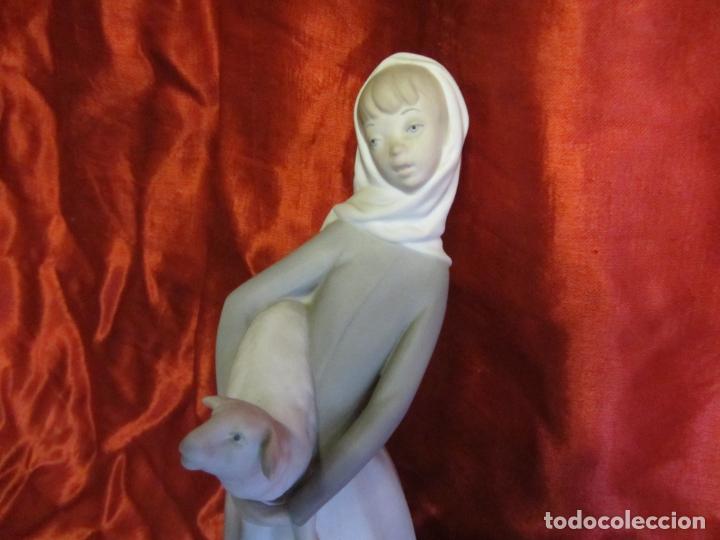 Antig&uuml;edades: LLADRO, NI&Ntilde;A CON OVEJA - Foto 4