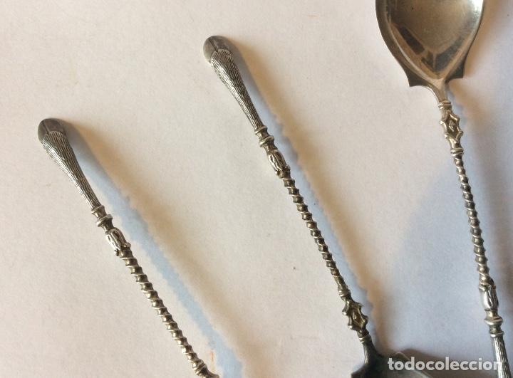 Antig&uuml;edades: Cucharillas en plata de ley 800 ml - con forma de pezu&ntilde;a - Foto 2