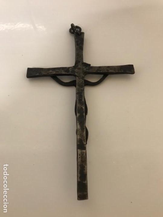 Antig&uuml;edades: Crucifijo, foja - Foto 4