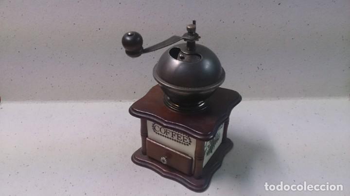 Antig&uuml;edades: Molinillo de caf&eacute; (decorativo) - Foto 8
