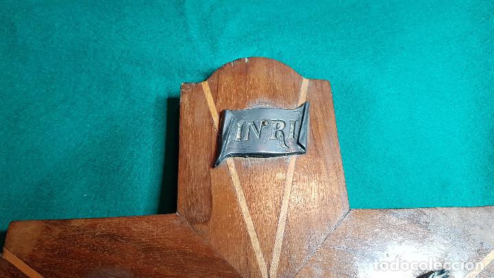 Antig&uuml;edades: CRUCIFIJO DE MADERA - Foto 2
