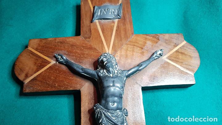 Antig&uuml;edades: CRUCIFIJO DE MADERA - Foto 3