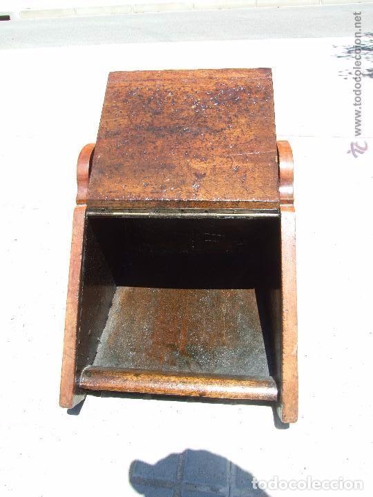 Antig&uuml;edades: CARBONERA INGLESA DE CAOBA CON TALLA - Foto 3