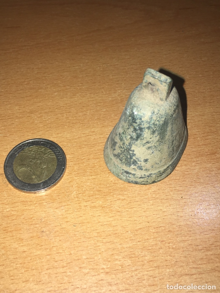 Antig&uuml;edades: Campana bronce romana - Foto 1
