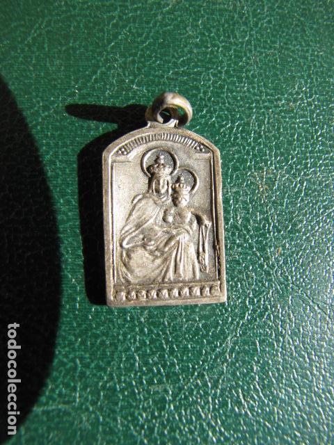 Antig&uuml;edades: Medalla Virgen del Carmen - Foto 1