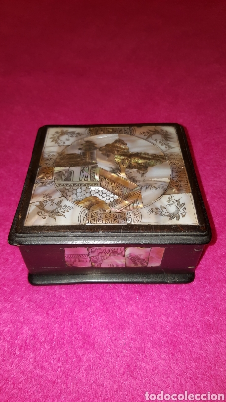 Antig&uuml;edades: CAJA ORIENTAL CON ADORNOS DE N&Aacute;CAR - Foto 1