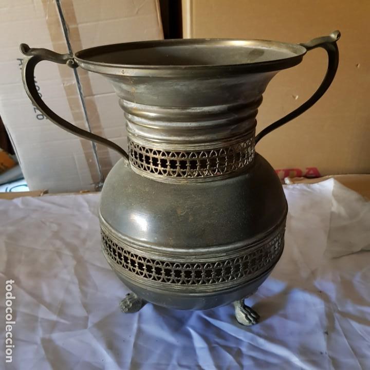 Antig&uuml;edades: JARRON METAL - Foto 1