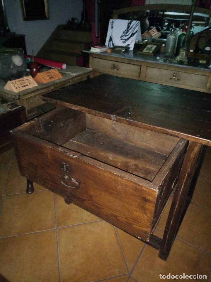 Antig&uuml;edades: Mesa r&uacute;stica muy maciza - Foto 5