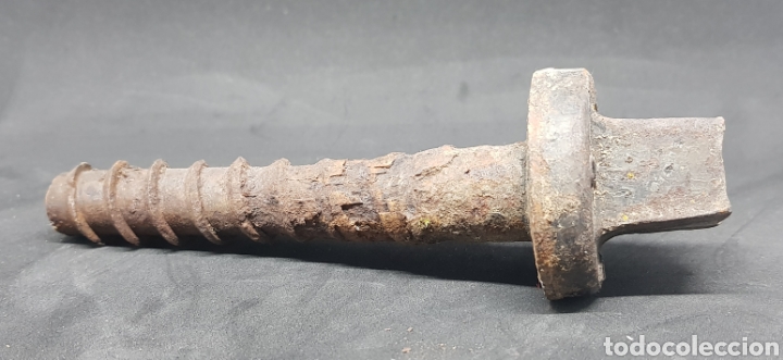 Antig&uuml;edades: Antiguo Tornillo - via de ferrocarril - car124 - Foto 1