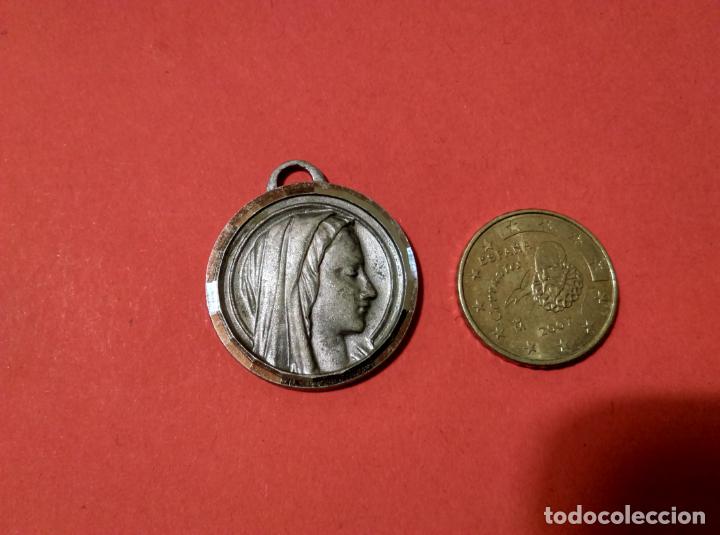 Antig&uuml;edades: Antigua medalla religiosa - Foto 1
