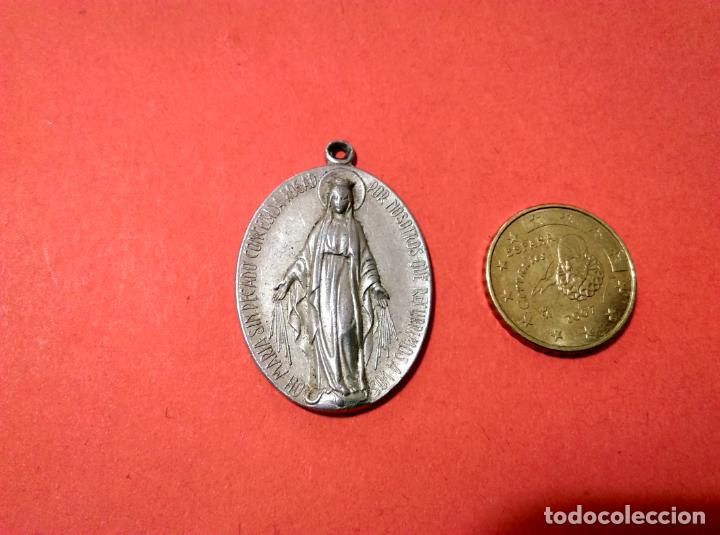 Antig&uuml;edades: Antigua medalla religiosa - Foto 1