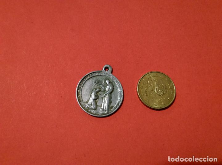 Antig&uuml;edades: Antigua medalla religiosa - Foto 1