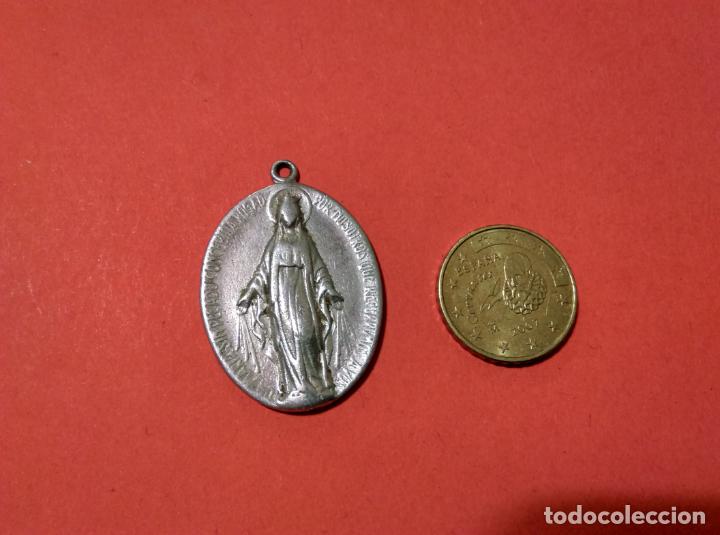 Antig&uuml;edades: Antigua medalla religiosa - Foto 1