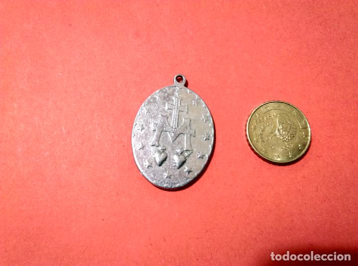 Antig&uuml;edades: Antigua medalla religiosa - Foto 2