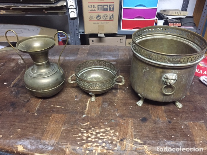 Antig&uuml;edades: Maceteros y jarr&oacute;n de bronce - Foto 1