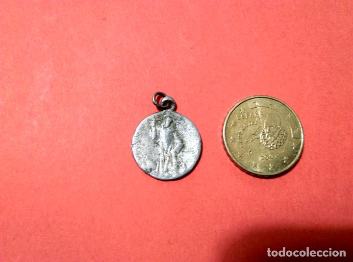 Antig&uuml;edades: Antigua medalla religiosa - Foto 2