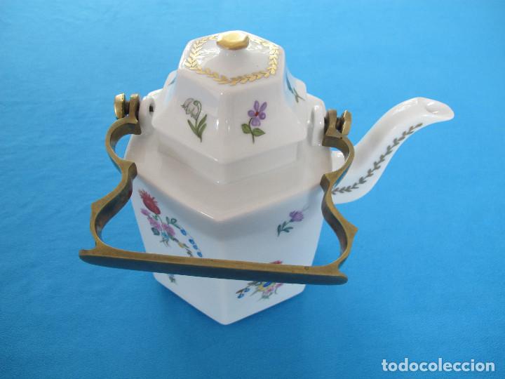 Antig&uuml;edades: Cafetera o tetera alemana con mango de metal - Foto 2