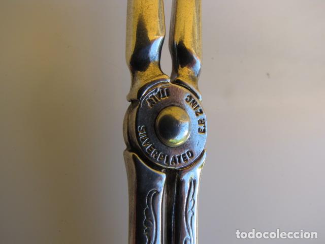Antig&uuml;edades: Pinzas ensalada. Silverplated. Italy - Foto 2