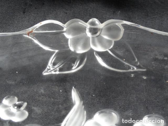 Antig&uuml;edades: PRECIOSO CENTRO DE MESA DE CRISTAL CON RELIEVE. - Foto 5