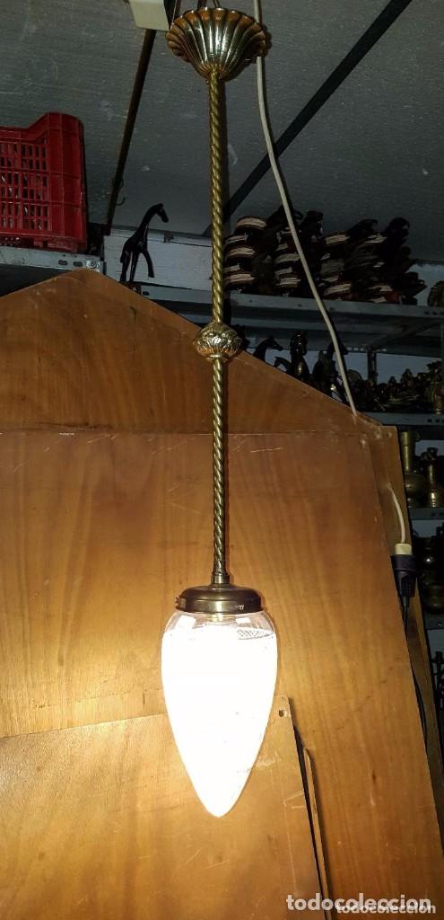 Antig&uuml;edades: LAMPARA GLOBO CRISTAL Y BRONCE ELECTRIFICADA - Foto 2