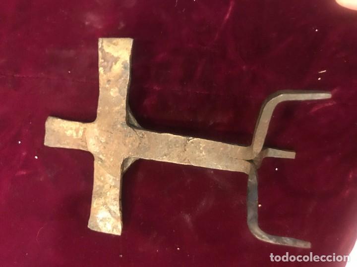 Antig&uuml;edades: BONITO CRUCIFIJO DE FORJA - Foto 3