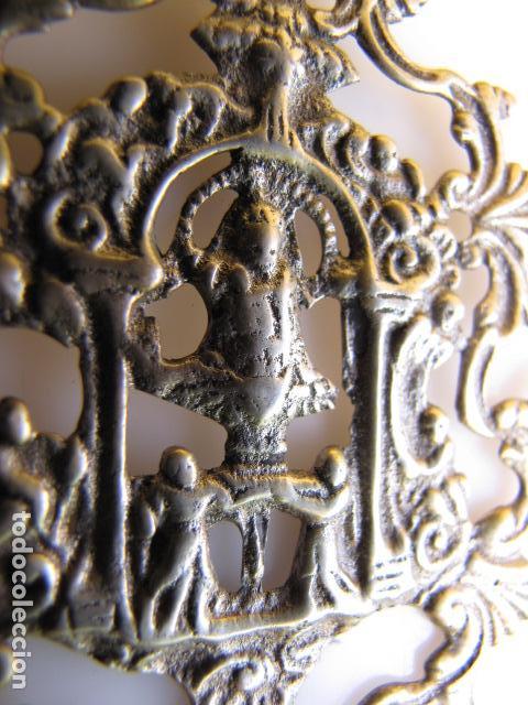 Antig&uuml;edades: Medall&oacute;n plata. Virgen de la Ascensi&oacute;n - Foto 4