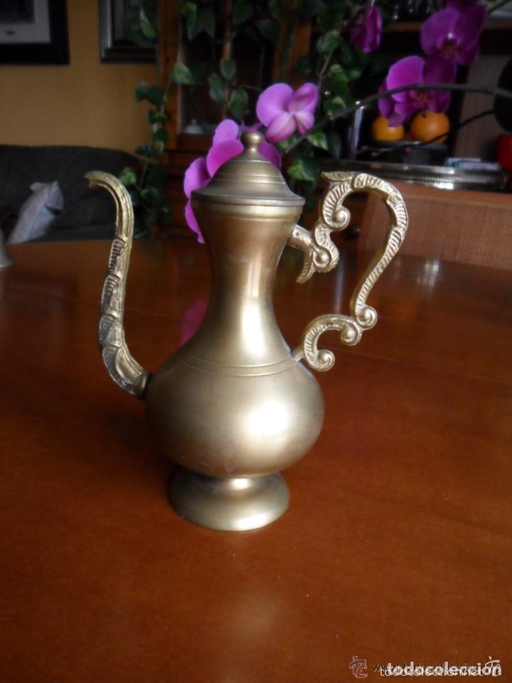Antig&uuml;edades: TETERA DE BRONCE DECORATIVA - Foto 3