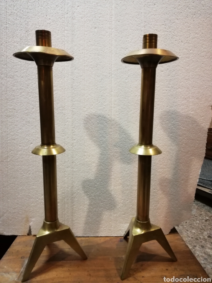 Antig&uuml;edades: Pareja candelabros iglesia - Foto 1