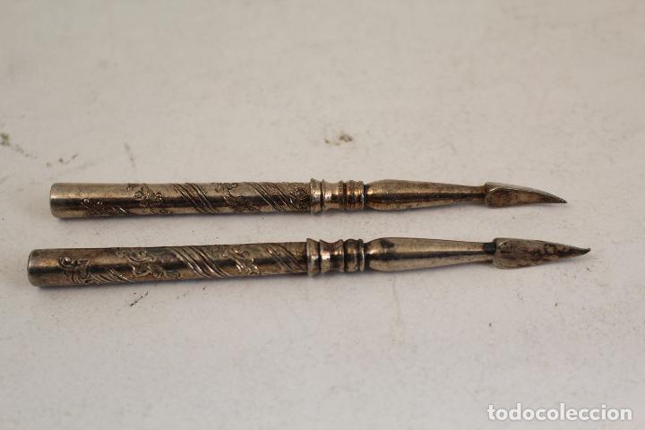Antig&uuml;edades: 2 knife triangle plateados - Foto 2