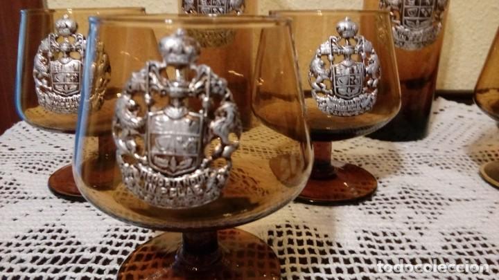 Antig&uuml;edades: Conjunto de vasos y copas de cristal. - Foto 3