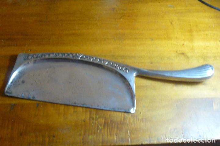 Antig&uuml;edades: RECOJEDOR DE MIGAS EN ALPACA PLATEADA - Foto 1