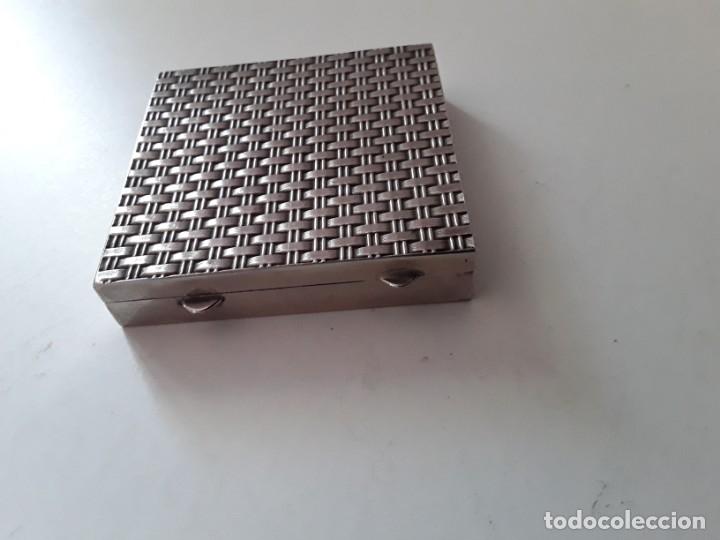 Antig&uuml;edades: Polvera de metal plateado - Foto 3