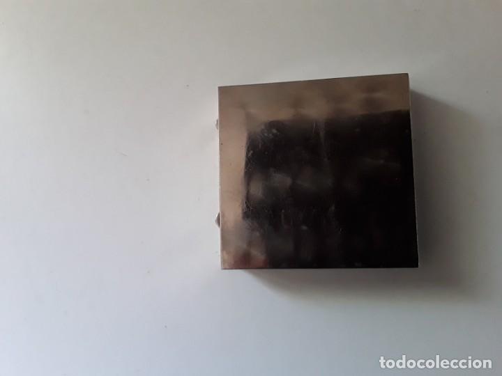 Antig&uuml;edades: Polvera de metal plateado - Foto 8