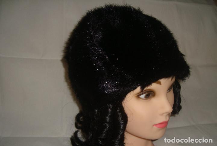 Antig&uuml;edades: ANTIGUO GORRO SIMIL DE PIEL MARCA THELEN - Foto 1