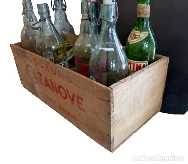 Antig&uuml;edades: Caja de madera promocional de licores - Foto 3
