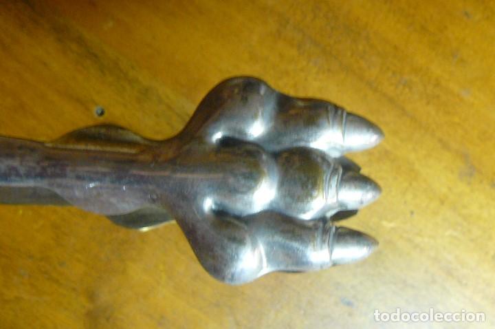 Antig&uuml;edades: pinzas con forma de garra . ba&ntilde;adas en plata - Foto 3