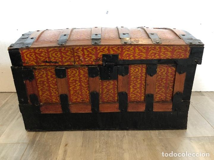Antig&uuml;edades: ARCA-BAUL DE CHAPA Y MADERA - Foto 1