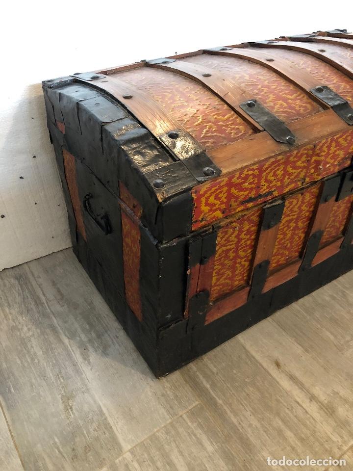 Antig&uuml;edades: ARCA-BAUL DE CHAPA Y MADERA - Foto 4