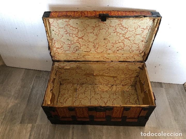 Antig&uuml;edades: ARCA-BAUL DE CHAPA Y MADERA - Foto 6