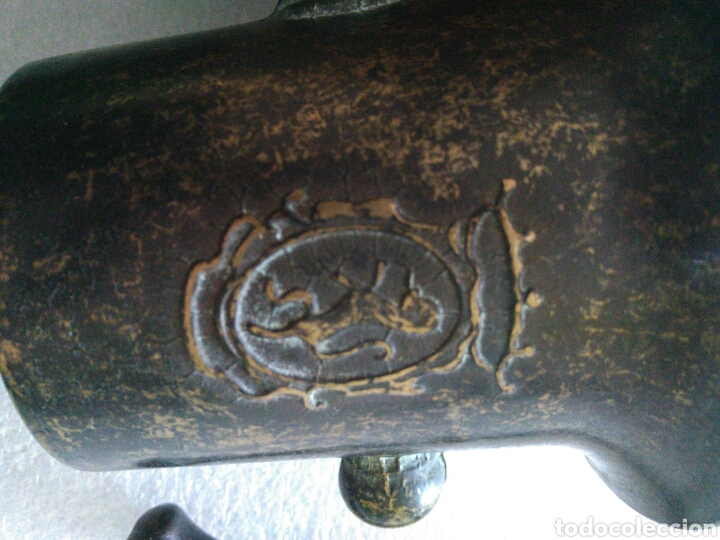 Antig&uuml;edades: Almirez con escudo leon - Foto 4